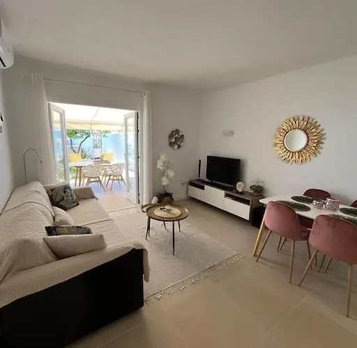 Capistrano Village * Nerja