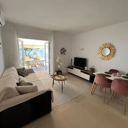 Capistrano Village * Nerja